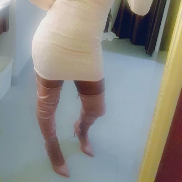 Suede Over-The-Knee Pointy Toe Heeled Boots - Picture 6 of 6